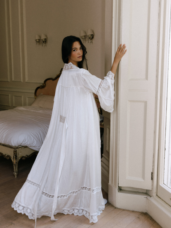 What to Actually Pack for Your Wedding Morning
