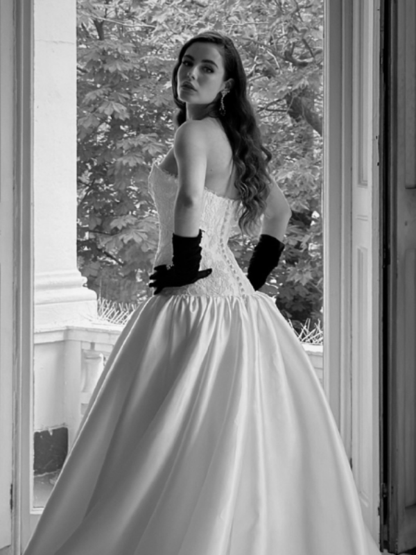 692 Moments - 11 Content Creator Tips Every Bride Should Save