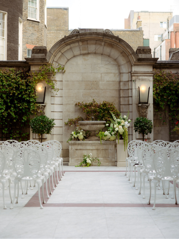 Image Credit: Botanique Workshop - The Language of Flowers: A Guide to Getting It Right