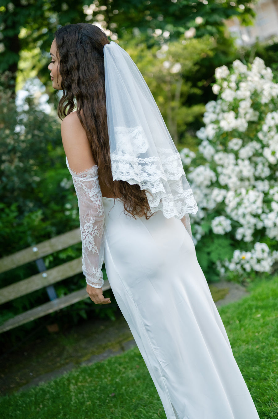 Mini Lace Trim Veil
