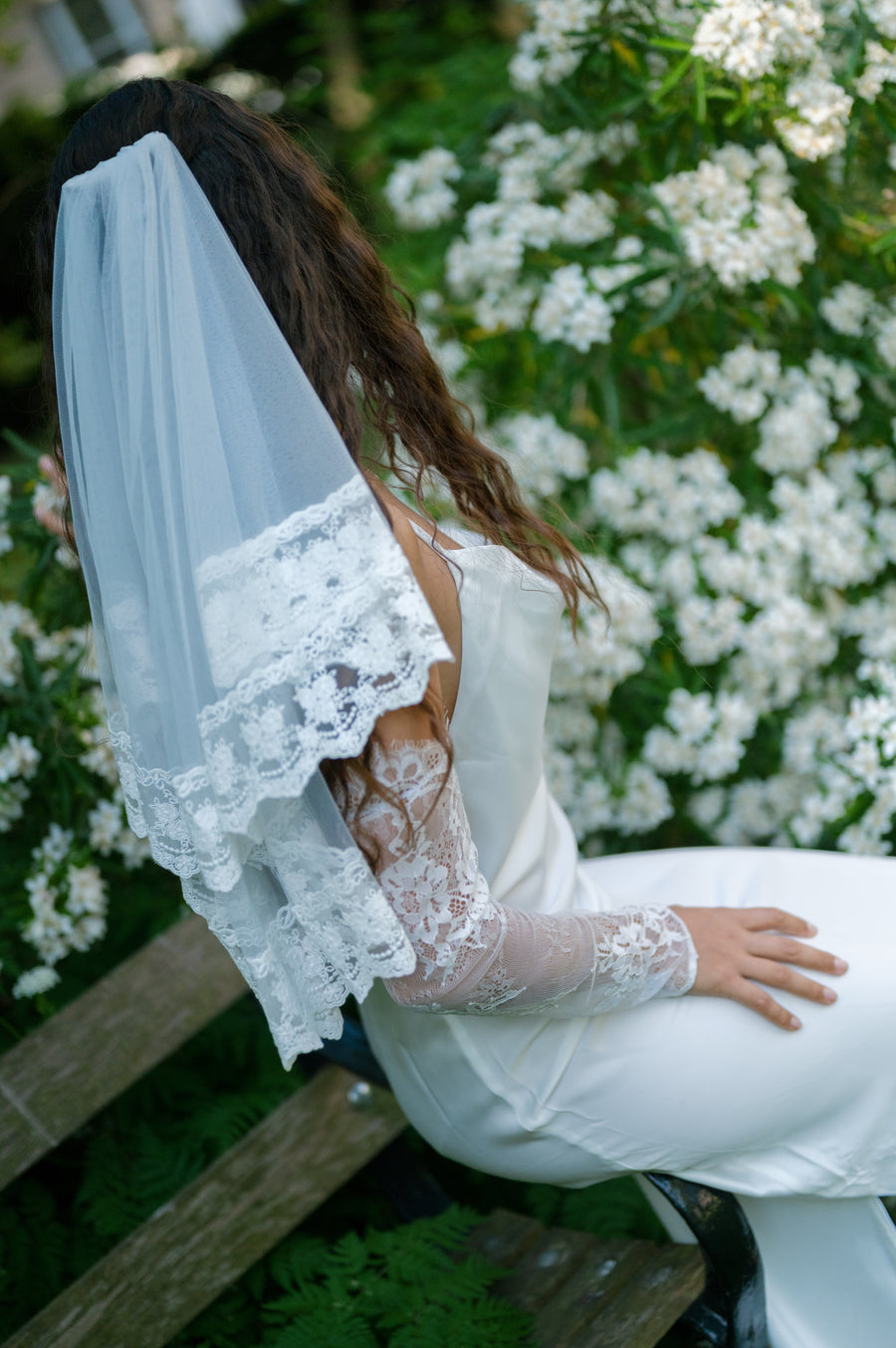 Mini Lace Trim Veil