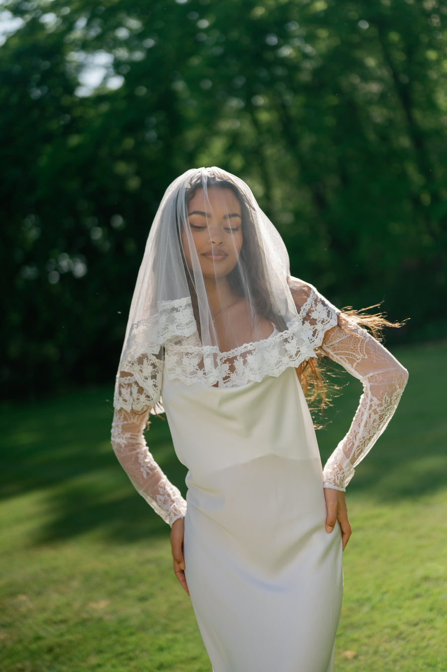 Mini Lace Trim Veil