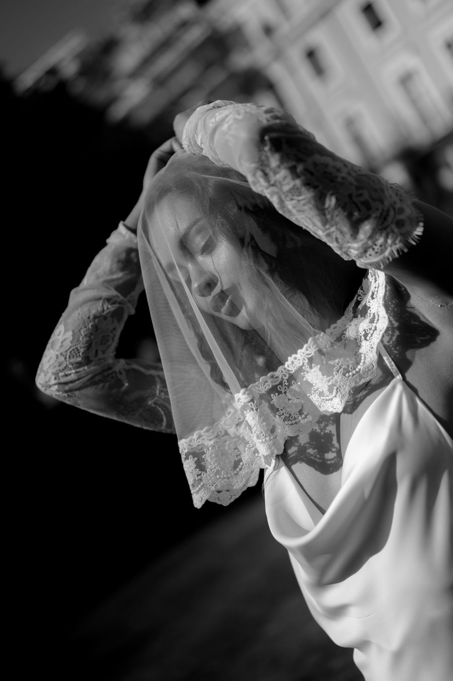 Mini Lace Trim Veil