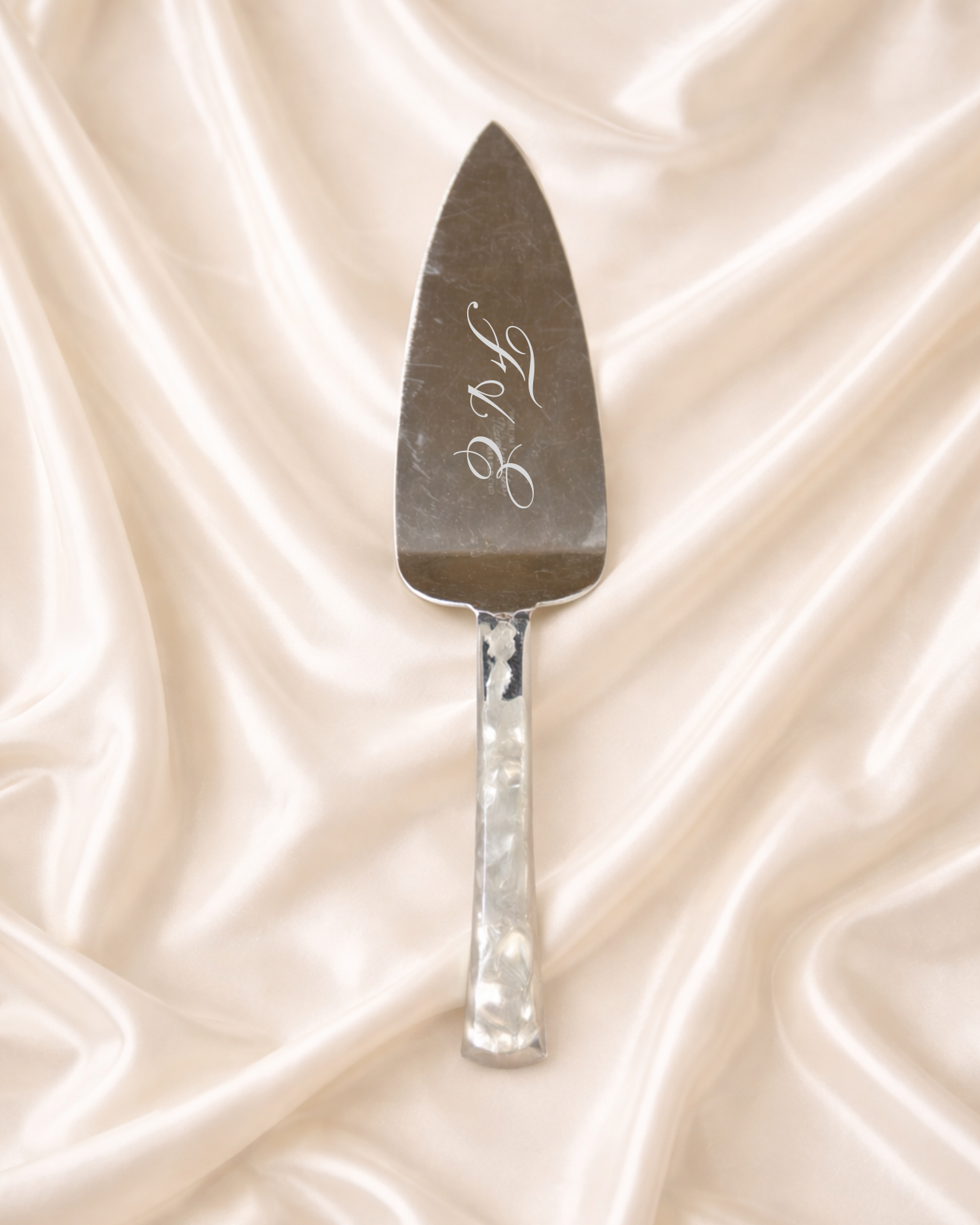 Vintage Pearlised Handle Cake Slice
