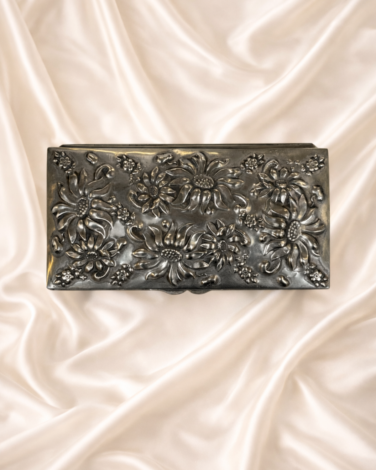 Vintage Floral Engraved Jewellery Box