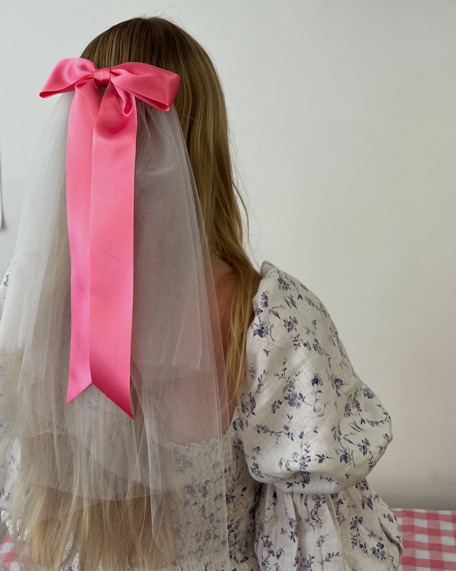 Barbie Pink Ribbon Bow Veil