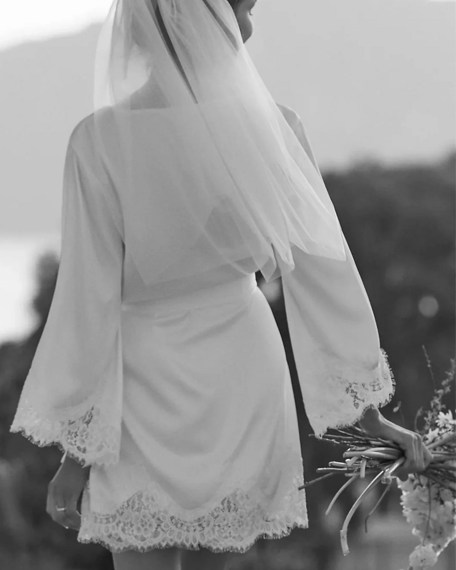 White Sian Short Lace Robe – Gigi & Olive